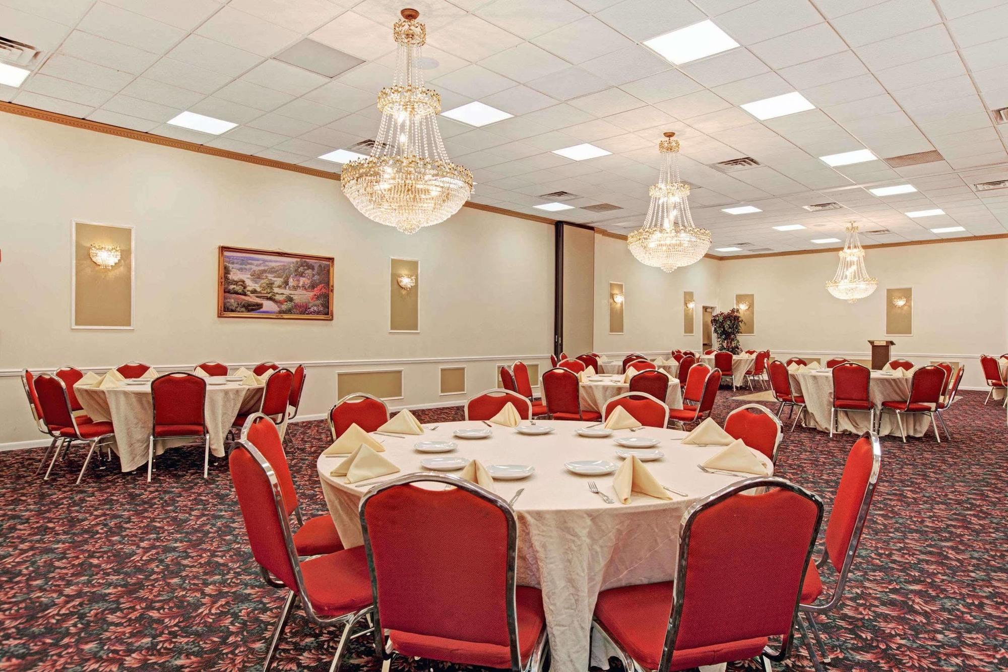 Ramada By Wyndham Flemington Hotel Ngoại thất bức ảnh